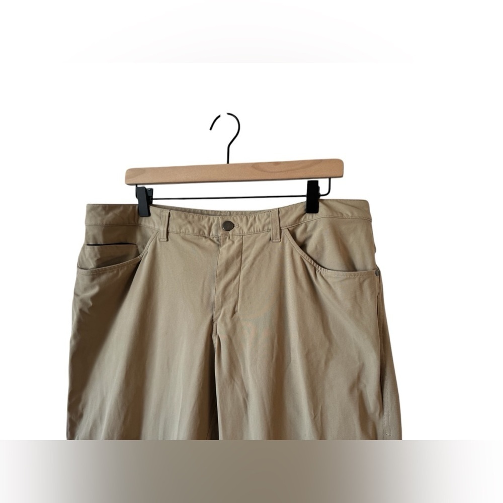 Lululemon Men’s ABC Classic-Fit 5 Pocket - Picture 6 of 15
